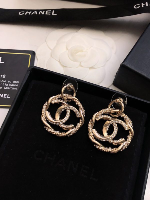 18K CC Round Diamond Earrings - 图片 2