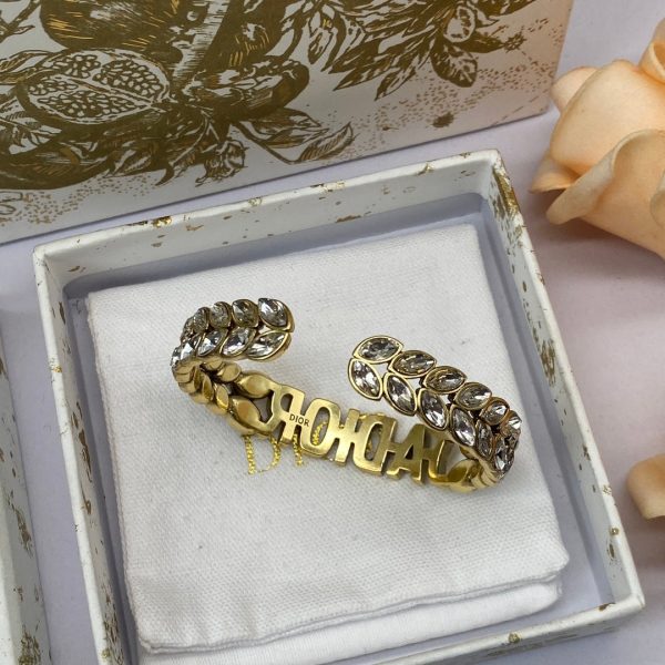 18K CD Crystal Open Cuff Bracelet - 图片 5