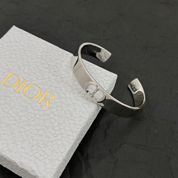 18K CD Cuff Thin Bracelet - 图片 13