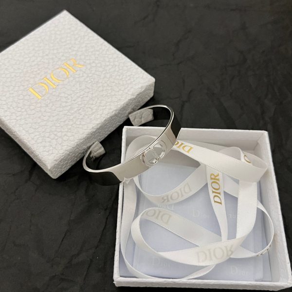 18K CD Cuff Thin Bracelet - 图片 14