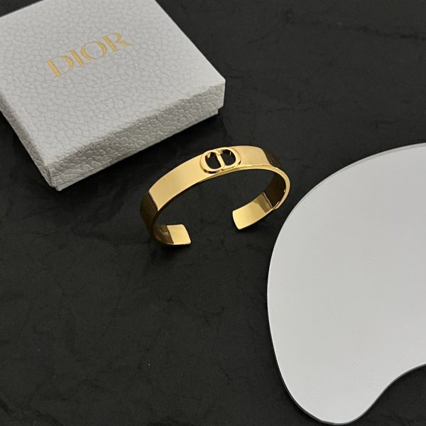18K CD Cuff Thin Bracelet - 图片 8