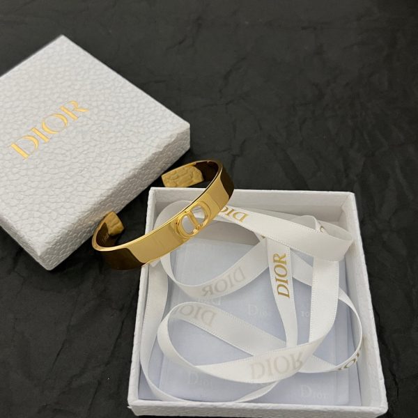 18K CD Cuff Thin Bracelet - 图片 6