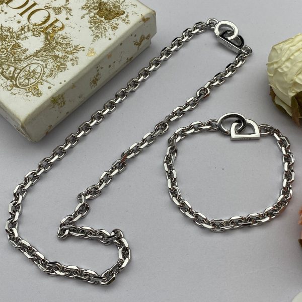 18K CD Lock Bracelet - Image 7