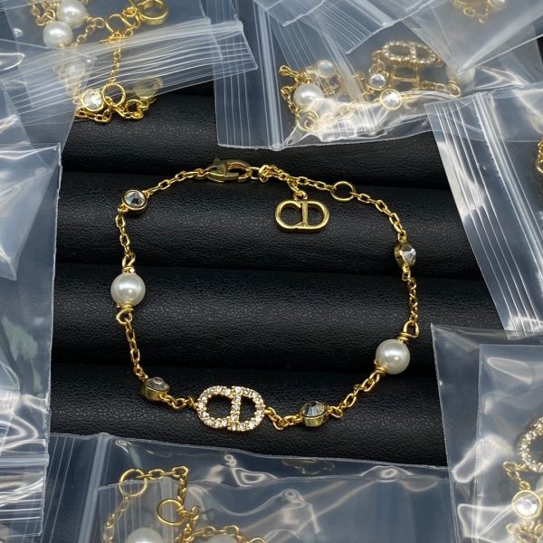 18K CD Clair D Lune Pearls Bracelet - Image 2