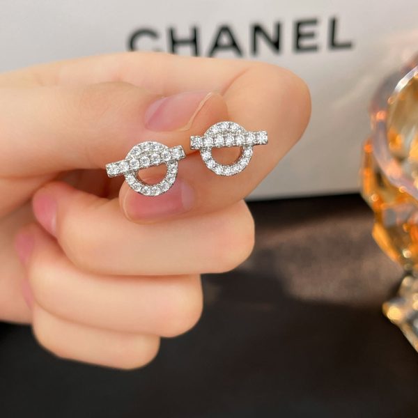 18K Finesse Diamond Stud H Earrings - 图片 4