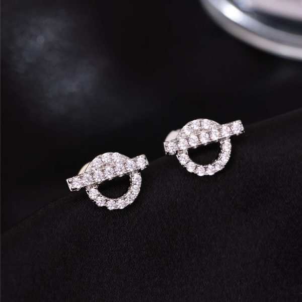 18K Finesse Diamond Stud H Earrings - 图片 6
