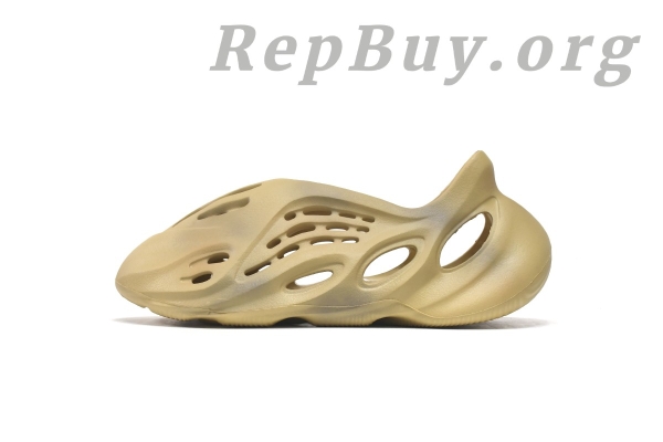 Top Version adidas Yeezy Foam Runner Desert Sand GV6843