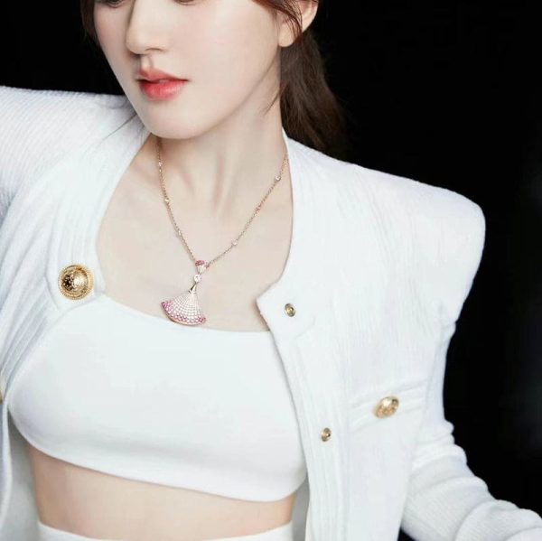 18K BV DIVAS' DREAM Pink Diamonds Necklace - Image 4