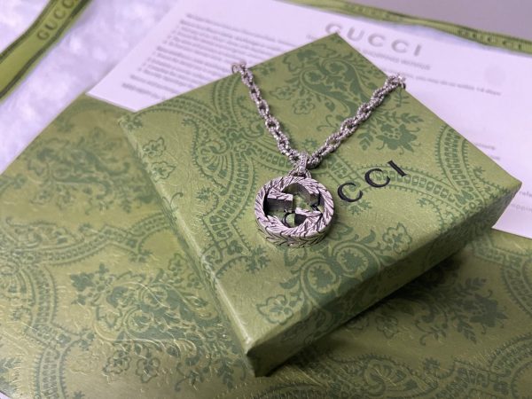 Double G Interlocking G Pendant Necklace - Image 4