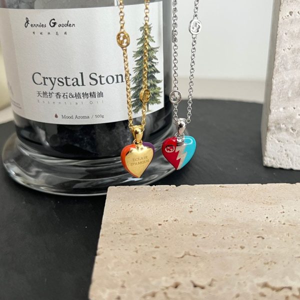 18K Double G Interlocking G Heart Lightning Charm Necklace - 图片 4