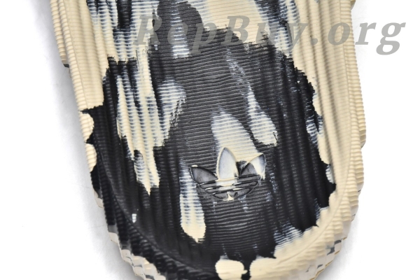 adidas originals Adilette 22 Slides Carbon GX6947 - 图片 17