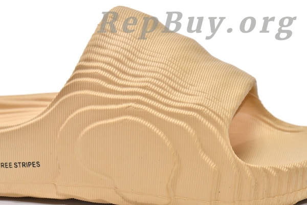 adidas originals Adilette 22 Slides Desert Sand GX6945 - 图片 17