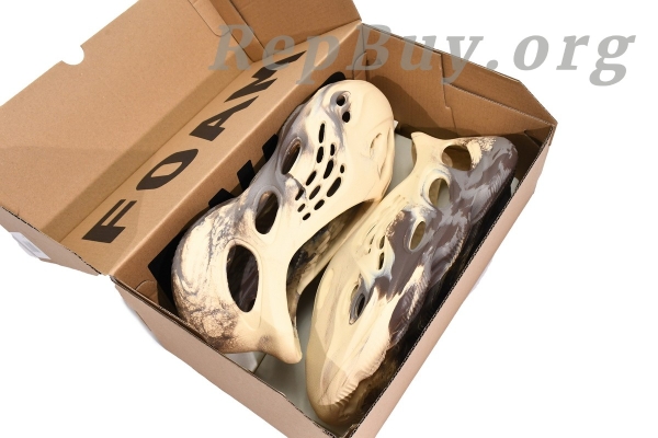 Top Version adidas Yeezy Foam RNNR MX Cream Clay GX8774 - 图片 18