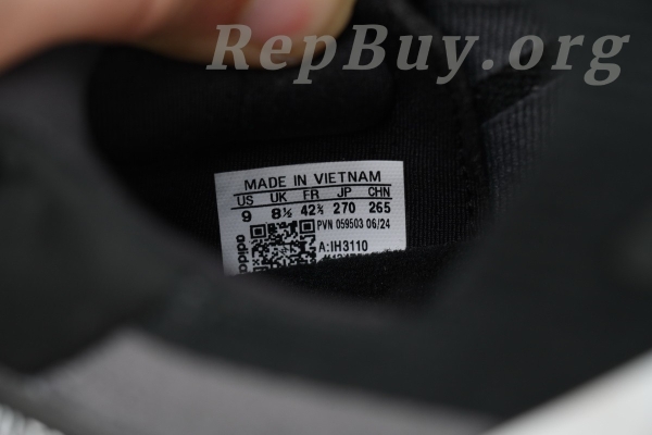 Adidas Ultra Boost 5X replica, high quality replica Ultra Boost, best copy Adidas shoes, 1:1 Ultra Boost 5X, Core Black Cloud White Carbon IH3110 rep sneakers, premium replica running shoes, top tier Adidas replicas, flawless Ultra Boost copy