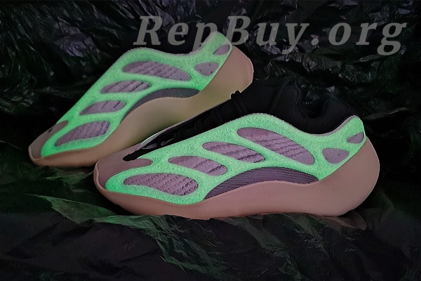 Top Version adidas Yeezy 700 V3 Azael FW4980 - 图片 19