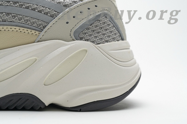 Top Version adidas Yeezy Boost 700 V2 Cream GY7924 - 图片 19