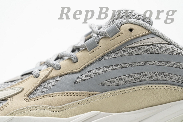Top Version adidas Yeezy Boost 700 V2 Cream GY7924 - 图片 18