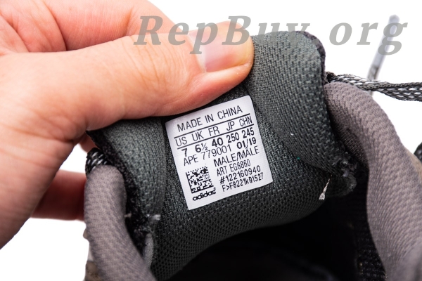 Top Version adidas Yeezy Boost 700 V2 Geode EG6860 - 图片 10