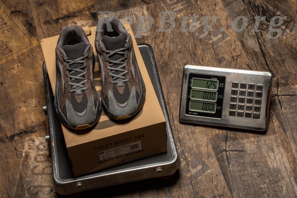 Top Version adidas Yeezy Boost 700 V2 Geode EG6860 - 图片 26