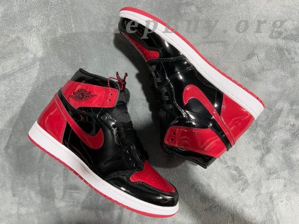 Top Version Air Jordan 1 Retro High OGPatent Bred 555088-063 - 图片 8