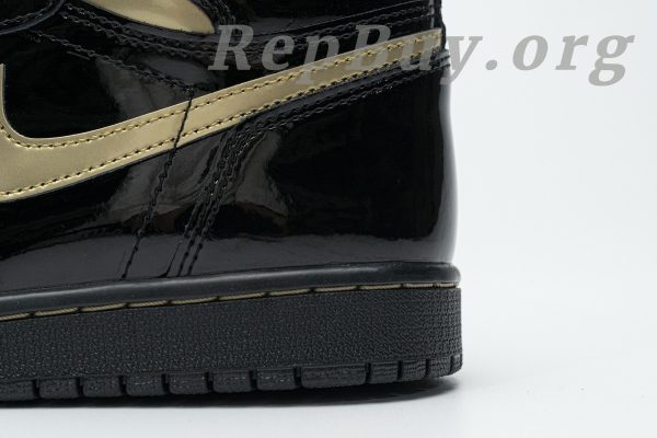 Top Version Air Jordan 1 Retro High Black Metallic Gold (2020) 555088-032 - Image 8