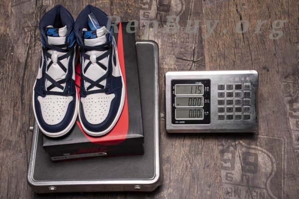 Top Version Air Jordan 1 Retro High Obsidian UNC 555088-140 - 图片 18