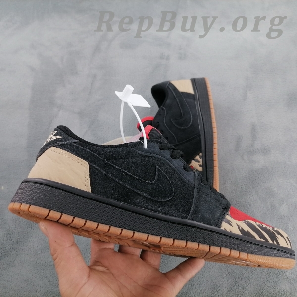 Air Jordan 1 Retro Low OG SP SoleFly DN3400-001 - Image 17
