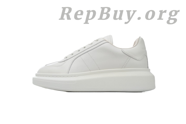 Alexander McQueen Sneaker White 2024ss, high quality replica Alexander McQueen, best copy McQueen shoes, 1:1 McQueen sneakers, luxury replica sneakers, designer knockoff shoes, premium imitation McQueen
