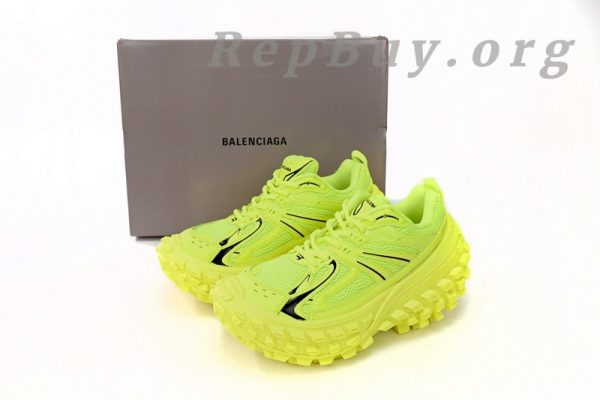 Balenciaga Defender Apple Green 685613 W2RAB 7510, high quality replica Balenciaga, best replica shoes, 1:1 copy Balenciaga Defender, top quality knockoff sneakers, luxury replica footwear, designer shoes copy, premium imitation Balenciaga
