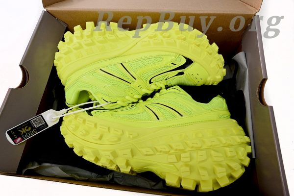 Balenciaga Defender Apple Green 685613 W2RAB 7510, high quality replica Balenciaga, best replica shoes, 1:1 copy Balenciaga Defender, top quality knockoff sneakers, luxury replica footwear, designer shoes copy, premium imitation Balenciaga