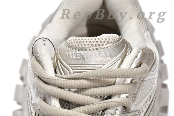 Balenciaga Defender Beige 685611 W2RA6 9700, high quality replica Balenciaga Defender, best replica sneakers, 1:1 copy Balenciaga shoes, top quality knockoff sneakers, luxury replica footwear, designer shoes replica, Balenciaga Defender rep, premium fake sneakers, exact copy Balenciaga
