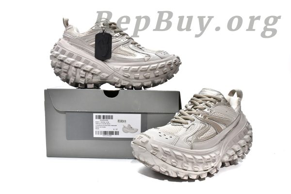 Balenciaga Defender Beige 685611 W2RA6 9700, high quality replica Balenciaga Defender, best replica sneakers, 1:1 copy Balenciaga shoes, top quality knockoff sneakers, luxury replica footwear, designer shoes replica, Balenciaga Defender rep, premium fake sneakers, exact copy Balenciaga