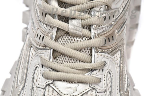 Balenciaga Defender Beige 685611 W2RA6 9700, high quality replica Balenciaga Defender, best replica sneakers, 1:1 copy Balenciaga shoes, top quality knockoff sneakers, luxury replica footwear, designer shoes replica, Balenciaga Defender rep, premium fake sneakers, exact copy Balenciaga