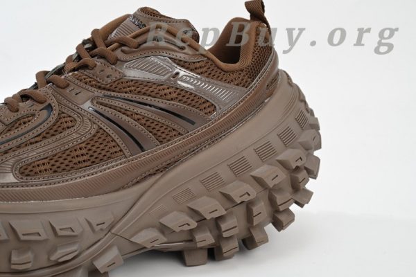Balenciaga Defender Black Brown 685611 W3RBS 2408 - 图片 7