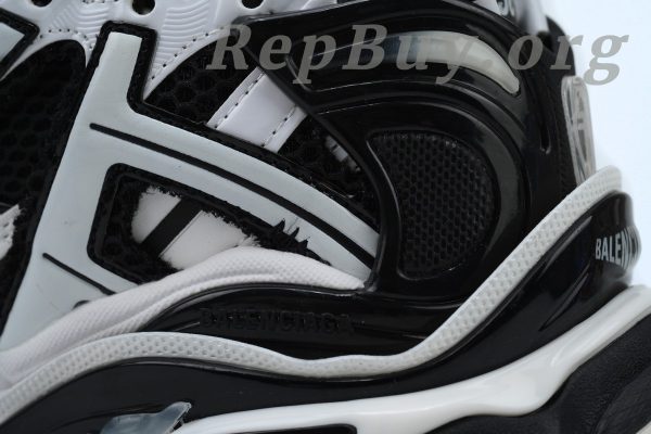 Balenciaga Runner Sneaker Black White 677403 Q3RB2 9010 - 图片 9