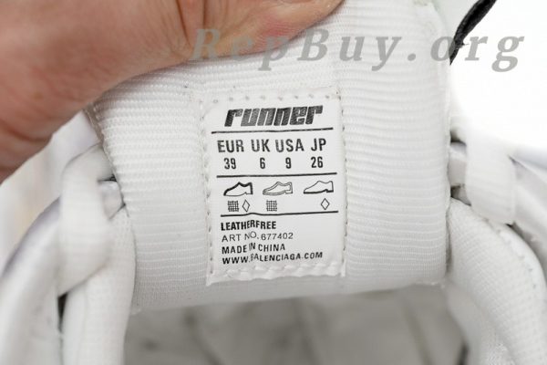 Balenciaga Runner White And Black Characters 677402 W3RBQ 9010 - 图片 10