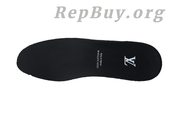 Louis Vuitton Skate Black 1ABZ5D, high quality replica Louis Vuitton shoes, best LV Skate replica, 1:1 copy Louis Vuitton sneakers, luxury replica shoes, top quality LV Skate Black, perfect LV 1ABZ5D replica, designer replica sneakers, premium LV Skate copy