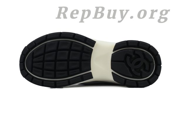 Chanel CC Logo Sneaker White Silver - 图片 4