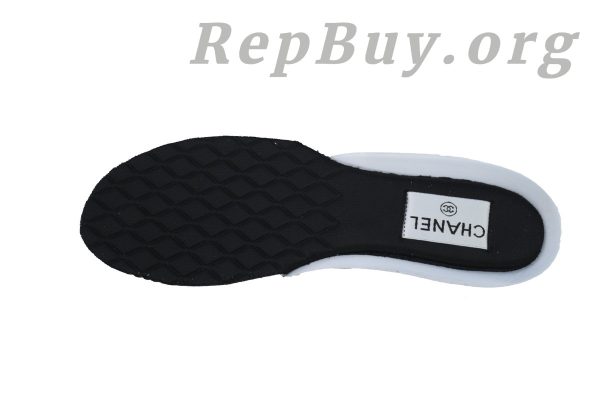 Chanel CC Logo Sneaker White Silver - 图片 7