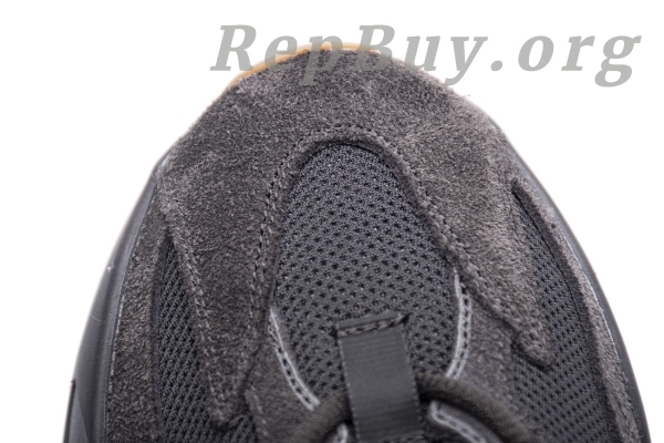 Top Version adidas Yeezy Boost 700 Utility Black FV5304 - 图片 19