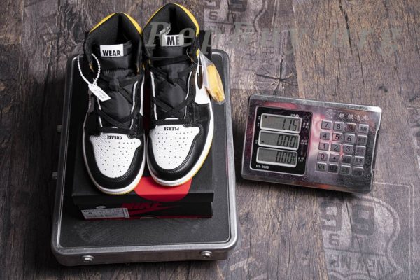 Top Version Air Jordan 1 Retro High Not for Resale Varsity Maize 861428-107 - 图片 31
