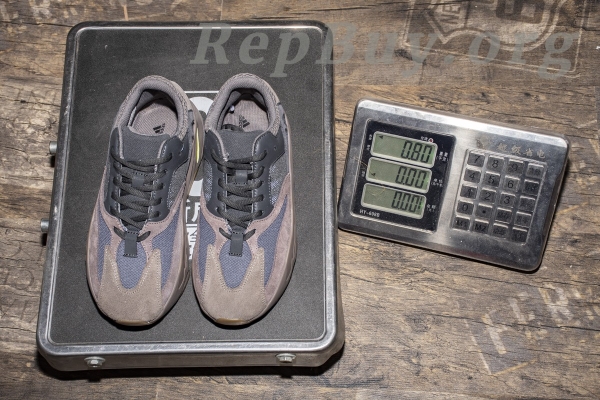 Top Version adidas Yeezy Boost 700 Mauve EE9614 - 图片 7