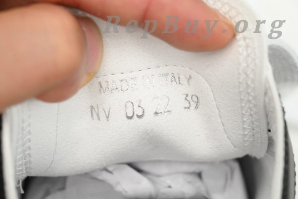 Dior B23 replica, high quality Dior B23 copy, best Dior B23 knockoff, Dior B23 HT Oblique Transparency Low Bang Black and White fake, 1:1 Dior B23 rep, premium replica Dior shoes, Dior B23 3SN272ZIR dupes, top tier Dior sneakers replica, luxury Dior B23 imitation, flawless Dior B23 16536 copy