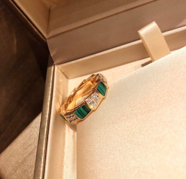 18K BV Serpenti Viper Malachite Ring - Image 4