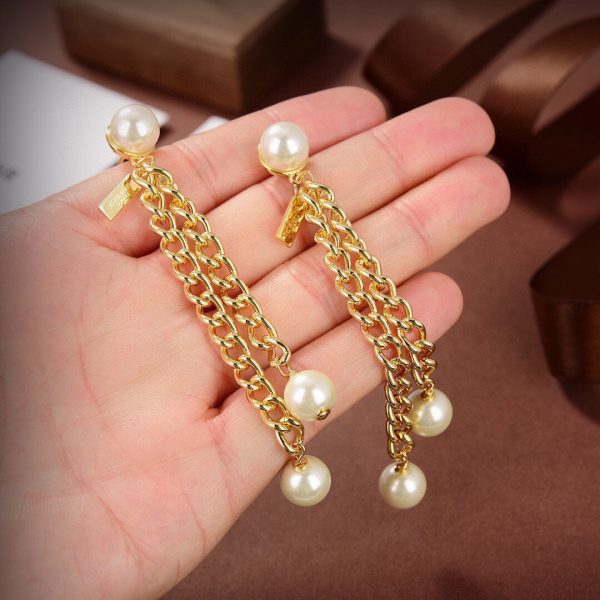 18K Triomphe Pearls Long Earrings - Image 2
