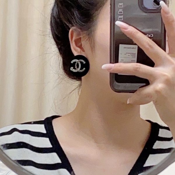 18K CC Black Earrings - Image 2