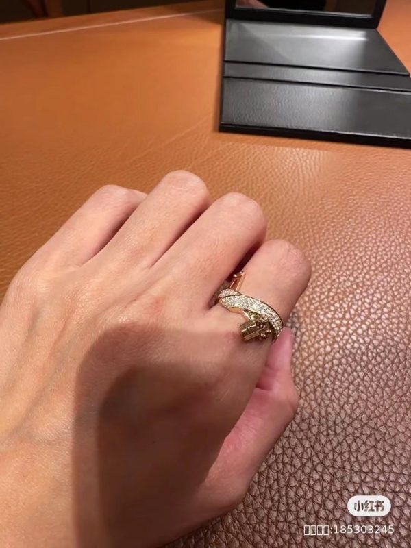 18K Kelly Gavroche Diamonds H Ring - 图片 3