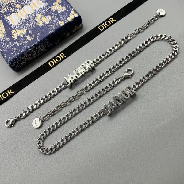 18K CD J'adior Chain Bracelet - Image 4