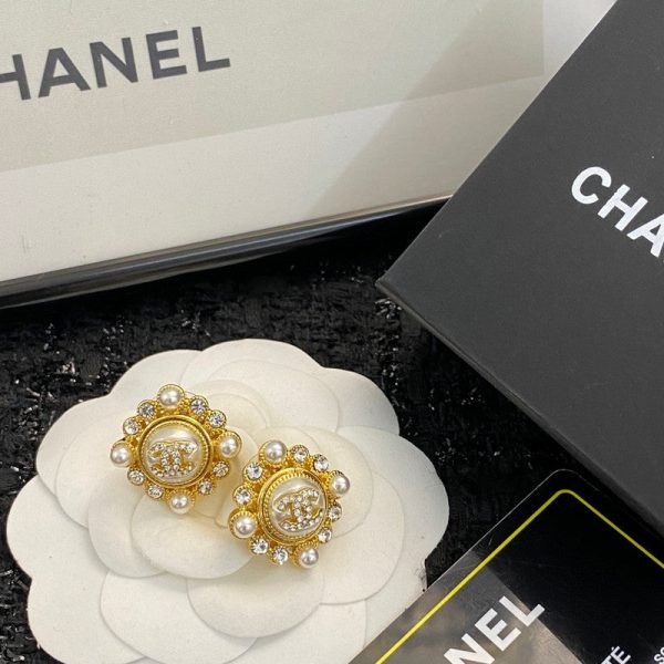 18K CC Pearls Earrings - Image 3