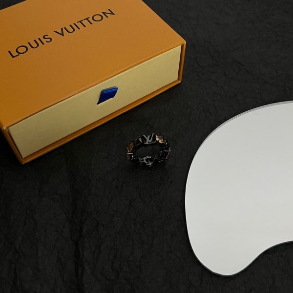 18K Louis Light Crystals Ring - 图片 6